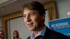 Vulgarizmy spoza dverí volebného tímu Iva Nesrovnala