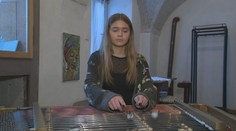 S tradičným ľudovým nástrojom búra mýty. Tínedžerke Fride učaroval cimbal už v piatej triede