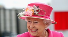 Oficiálny portrét kráľovnej Alžbety II. ako 90-ročnej (foto vo vnútri článku)