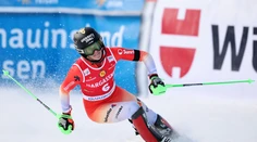 Famózny víkend v podaní Camille Rastovej. V slalome zvládla obrovský tlak od Shiffrinovej a oslavuje triumf