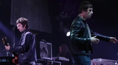 Fanúšikovia Oasis sa sťažujú na predražené lístky. Na spôsob predaja sa pozrie aj britská vláda