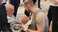 Pápež opäť prekvapil. Nečakane navštívil Baziliku svätého Petra