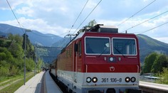 Cestujúci železnicou severom majú komfort, na juhu nezoženú ani vodu