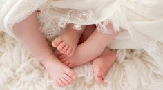 Žena porodila v máji dcérku, dvojča prišlo na svet až o 11 týždňov neskôr