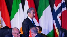 Otvára sa priestor pre mier na Ukrajine, vyhlásil šéf čínskej diplomacie