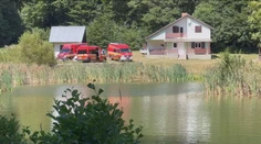 K rybníku prišiel s dvomi ženami a skočil do vody, hoci nevedel plávať. Viac sa nevynoril