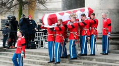 Princ, ktorý porušoval tradície. Dánsko sa rozlúčilo s manželom kráľovnej Margaréty II.