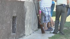 Dráma na východe: Pri Trebišove postrelil chlapček svoju tehotnú matku