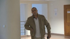 Súdny proces s expolicajtom Tiefenbachom sa zamotáva. Kvôli údajným intímnym dôvernostiam