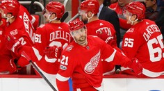 Detroit s Tatarom dostal v Montreale desiatku, Chárov Boston víťazne