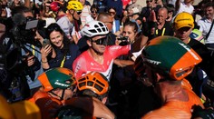 VIDEO: Holanďan Groenewegen  triumfoval v tesnom súboji. O víťazovi rozhodla cieľová fotografia