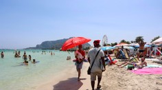 Stredomorie v zajatí tepelnej kupoly. V Taliansku môže padnúť európsky rekord, Grécko zavádza mimoriadne opatrenia