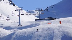 Záhadná smrť v lyžiarskom stredisku. Bez známok života tam našli 12 ľudí