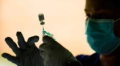 Vedci sa pripravujú na horší variant covidu. Prezradili, ako dlho potrvá výroba účinnejšej vakcíny