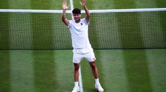 Alcaraz suverénne do semifinále. Čaká ho rozbehnutý Fritz