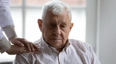 Krvné testy dokážu odhaliť demenciu už v ranom štádiu. Vďaka nim sa pacienti dostanú skôr k liečbe