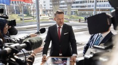 Prišiel s obrazom prezidenta Pellegriniho v ruke. Samuel Migaľ si prevzal rezort investícií