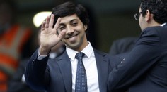 Miliardári v anglickom futbale. Uhádnete, kto z nich je najbohatší?