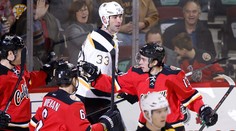 Boston vyhral v Montreale, Chára s asistenciou