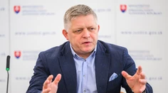 Zmena pri nákupe ropy pre Slovnaft? MOL by mohol nahradiť štátny Transpetrol, povedal Fico
