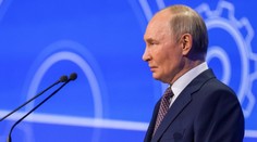 Putin žiada zastavenie vojenskej pomoci pre Ukrajinu. Zdroj z Kremľa tvrdí, že tým podmienil dohodu o prímerí