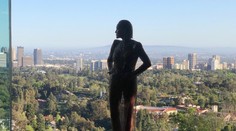 Niekdajšia sexbomba Sharon Stone má 62 rokov. Fotkou s novým účesom vyrazila dych