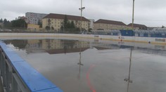 Namiesto klziska majú vodnú plochu. V Stropkove čakajú na ochladenie ako na spasenie