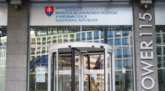 Sporný biznis za desiatky miliónov. Rezort investícií vyhlásil výzvu na nákup nehnuteľností, trvala štyri pracovné dni