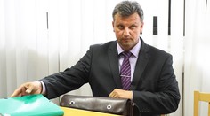 Disciplinárna komisia uznala Špirka za vinného, no zníženiu platu sa vyhol