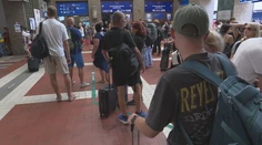 Hlavná stanica bez úschovne batožiny. Cestujúci musia kufre vláčiť po Bratislave