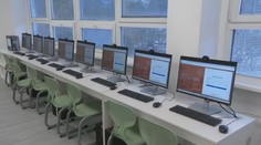 Študenti si vyskúšali elektronickú maturitu. Má viacero výhod