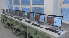 Študenti si vyskúšali elektronickú maturitu. Má viacero výhod