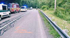 Mužovi na skútri vbehol pri obci Jarabá do cesty medveď, s ťažkými zraneniami ho prevážal vrtuľník