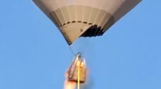 VIDEO: V Mexiku vzbĺkol teplovzdušný balón. Turisti vyskakovali z horiaceho pekla