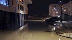 FOTO: Voda na západnom Slovensku zaplavila obytný dom i obchody