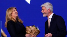 VIDEO: Z. Čaputová prekvapila osobnou gratuláciou P. Pavlovi. Darček, ktorý dostala, ju pobavil