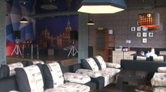 Na Sibíri postavili jedinečnú kaviareň. Pozrite sa, komu vzdáva hold