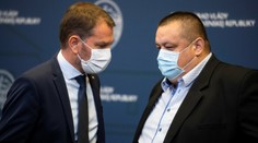 Nové pravidlá: Koniec omší, koncertov i divadiel, bary do 22. hodiny a nosenie rúšok aj vonku