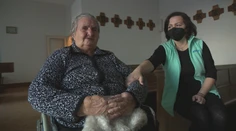 Každý Štedrý večer plače a čaká, že prídu. Starenka z domova seniorov svoje deti nevidela už 8 rokov