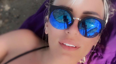 V obľúbenom letovisku sa strieľalo. Zomrela známa turecká speváčka