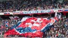 Na štadióne v Trnave zasahovali záchranári, muža previezli v umelom spánku do nemocnice