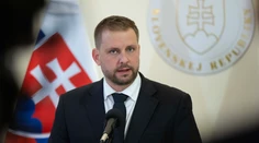 Rok po zrušení sporného tendra: Nový systém stále neexistuje, záchranky fungujú v provizóriu