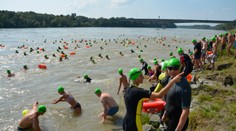 Tisíce plavcov zastavia v centre Bratislavy lodnú dopravu