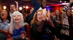 Republikáni si udržali väčšinu v Senáte, Snemovňu reprezentantov ale ovládnu demokrati