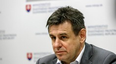 Exminister Sólymos sa po bitke v centre Bratislavy vzdal aj mandátu poslanca