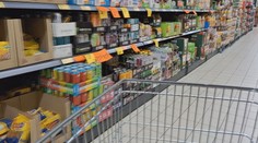 V Poľsku zakázali predaj energetických nápojov deťom. Pozreli sme sa, ako to funguje