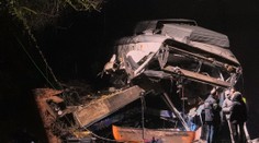 Ďalšia železničná tragédia v Španielsku. Vlak narazil do oporného múru diaľnice