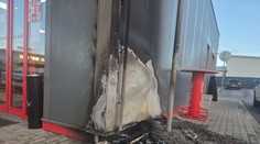 FOTO: Nepochopiteľné konanie opitého muža v Novákoch, podpálil čerpaciu stanicu