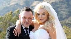 Tehotná zlatokopka si zobrala svojho exmanžela. Nevesta ako z torty