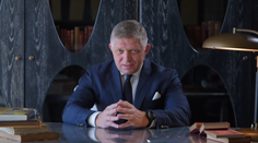 Robert Fico v novoročnom príhovore sľúbil, že bude pokračovať v politike na všetky štyri svetové strany